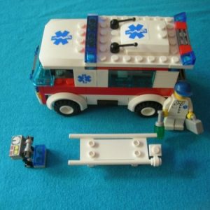 Lego 7890 – Mentőautó